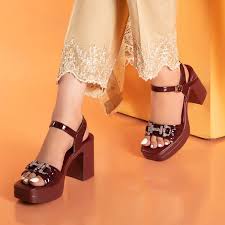 Comfortable women’s sandals with cushioned soles for everyday wear