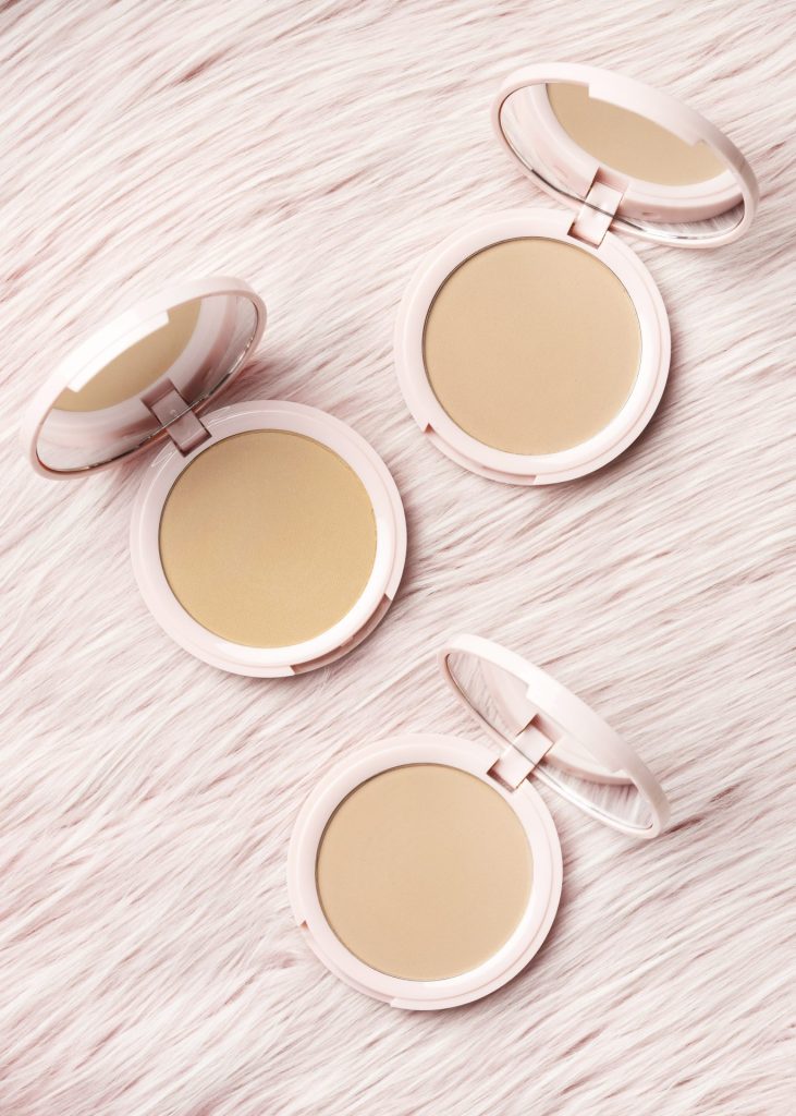 Korean cushion foundation compact with sponge applicator