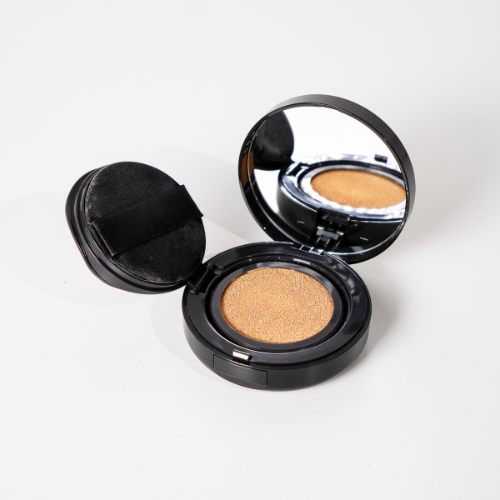 Applying cushion foundation with puff applicator