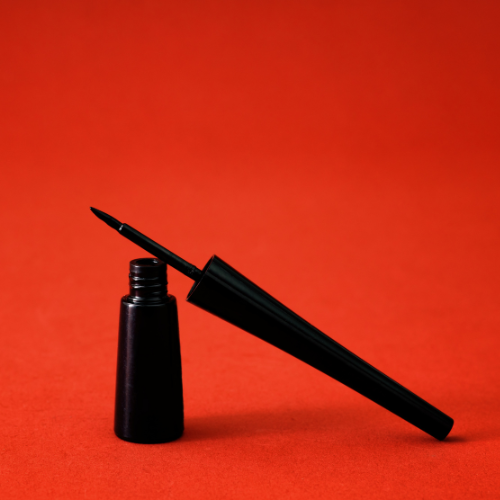 Different types of waterproof eyeliners explained